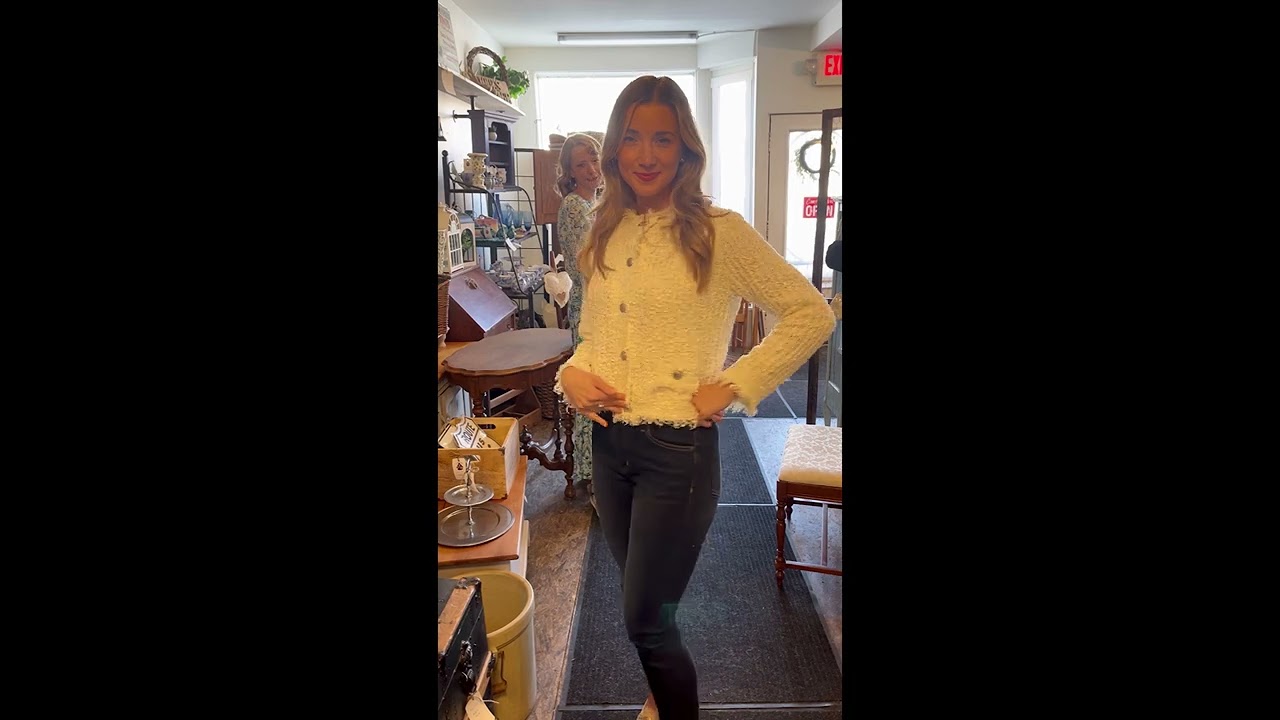 video output DA4B72F3 F718 47E9 981C EAD95953D012