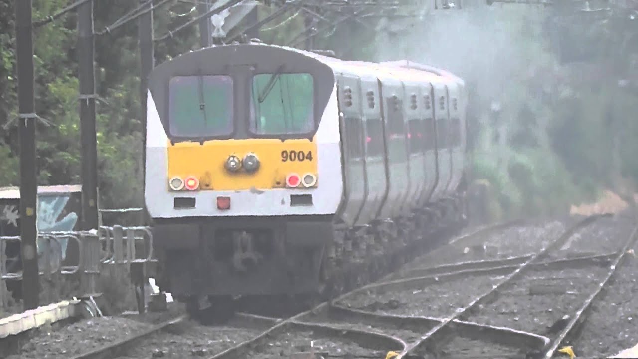 Irish Rail class 201 (227) + Enterprise (9004) - Clontarf Road, Dublin.