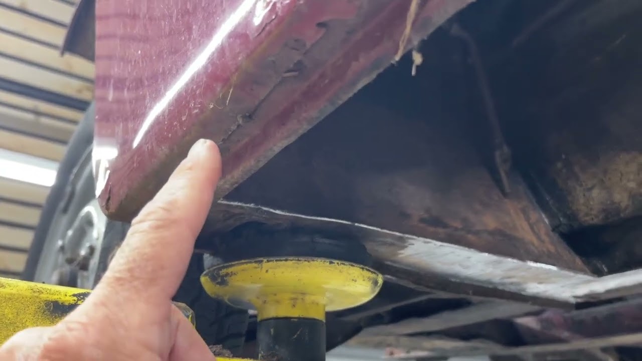 Glass-Bottom 1960 Austin Healey Bugeye Sprite - YouTube