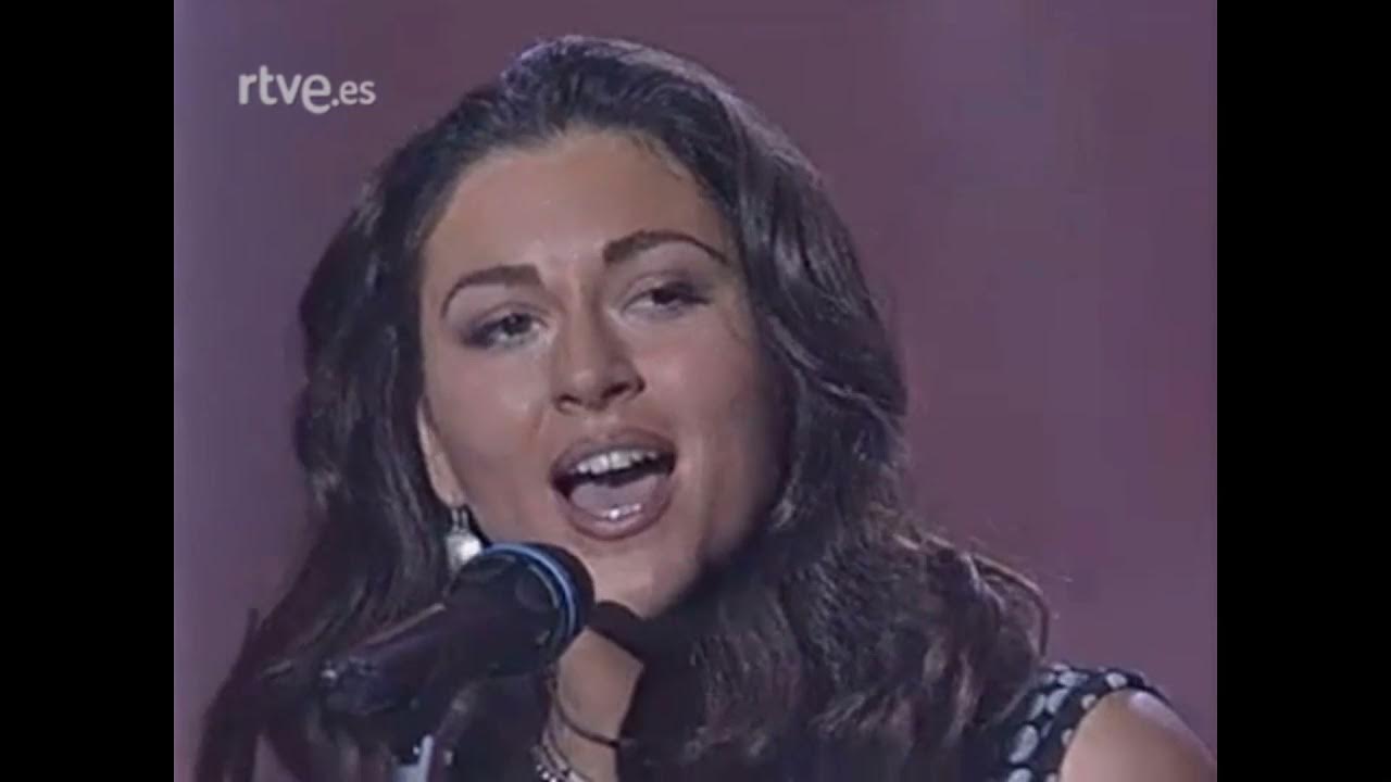 ELLA BAILA SOLA LO ECHAMOS A SUERTES YouTube