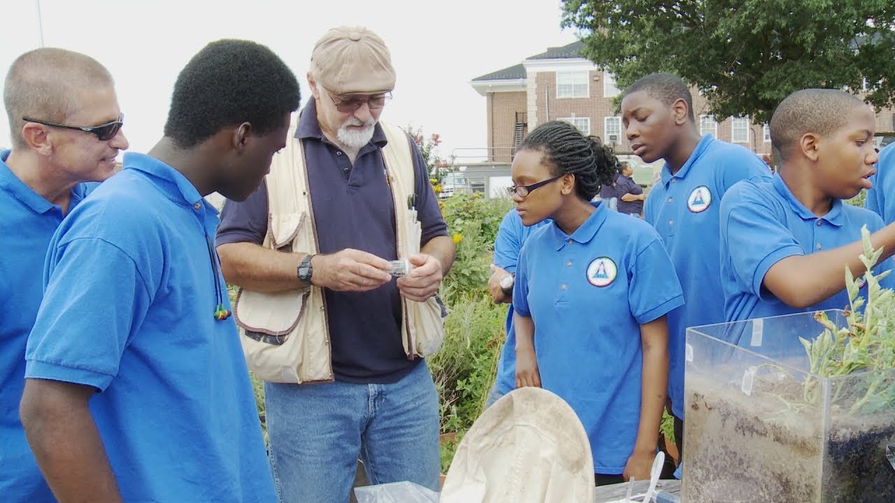 Students Learn About Agriculture And Science - YouTube