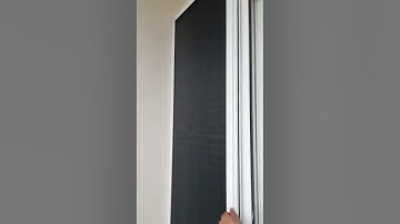 Cửa đi lưới xếp 2 cánh lưới sợi thủy tinh nếp gấp ngăn muỗi, côn trùng vào nhà đẹp mà bền thẩm mỹ.