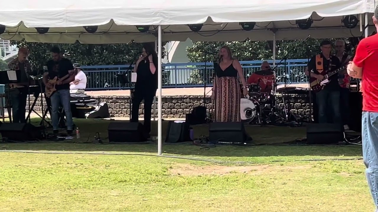 CAKE BY THE OCEAN BY THE FLASH DRIVE BAND AT COOLIDGE PARK CHATTANOOGA TENNESSEE USA 04/28/2024