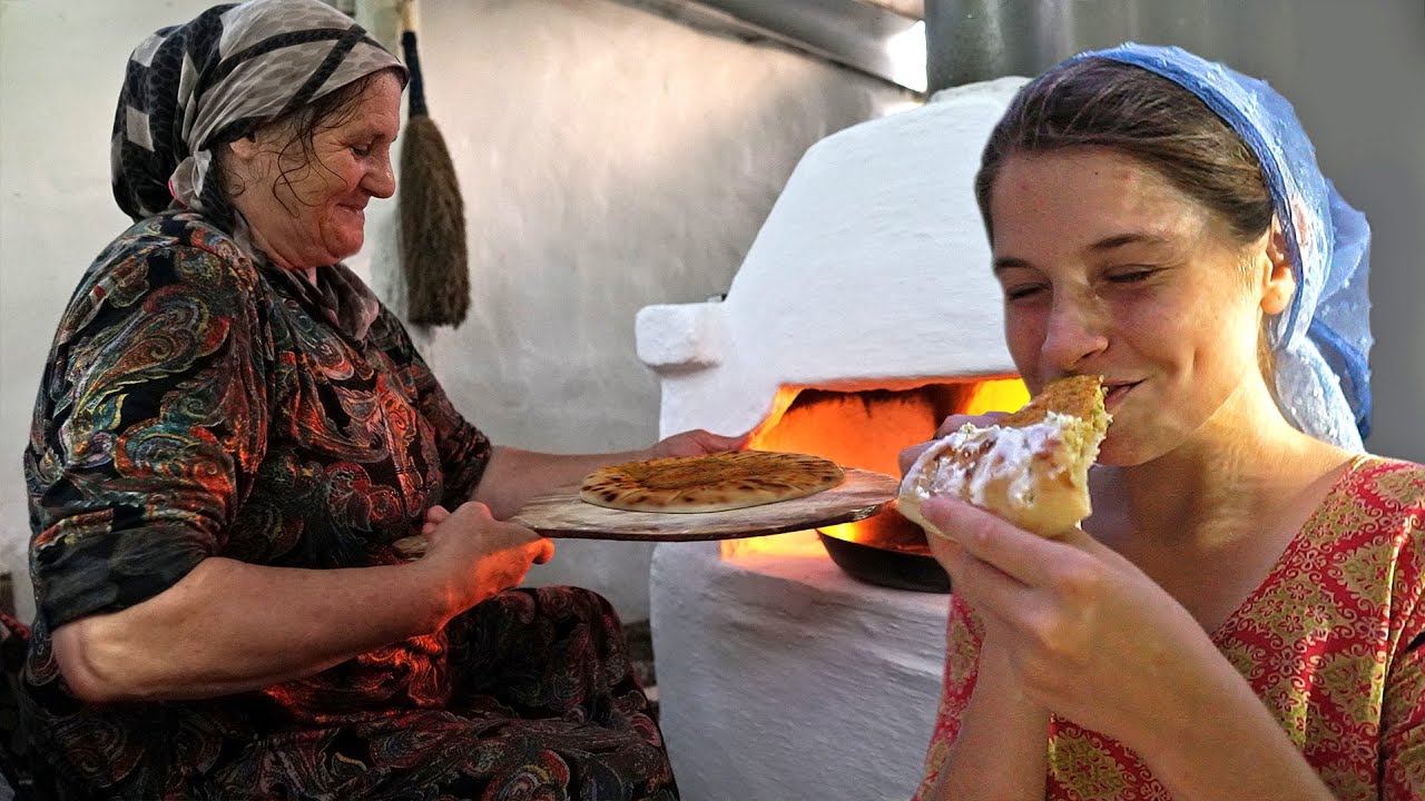 Dorf ohne Straßen an der Grenze zwischen Russland, der Mongolei, Kasachstan. Wie leben die Menschen?