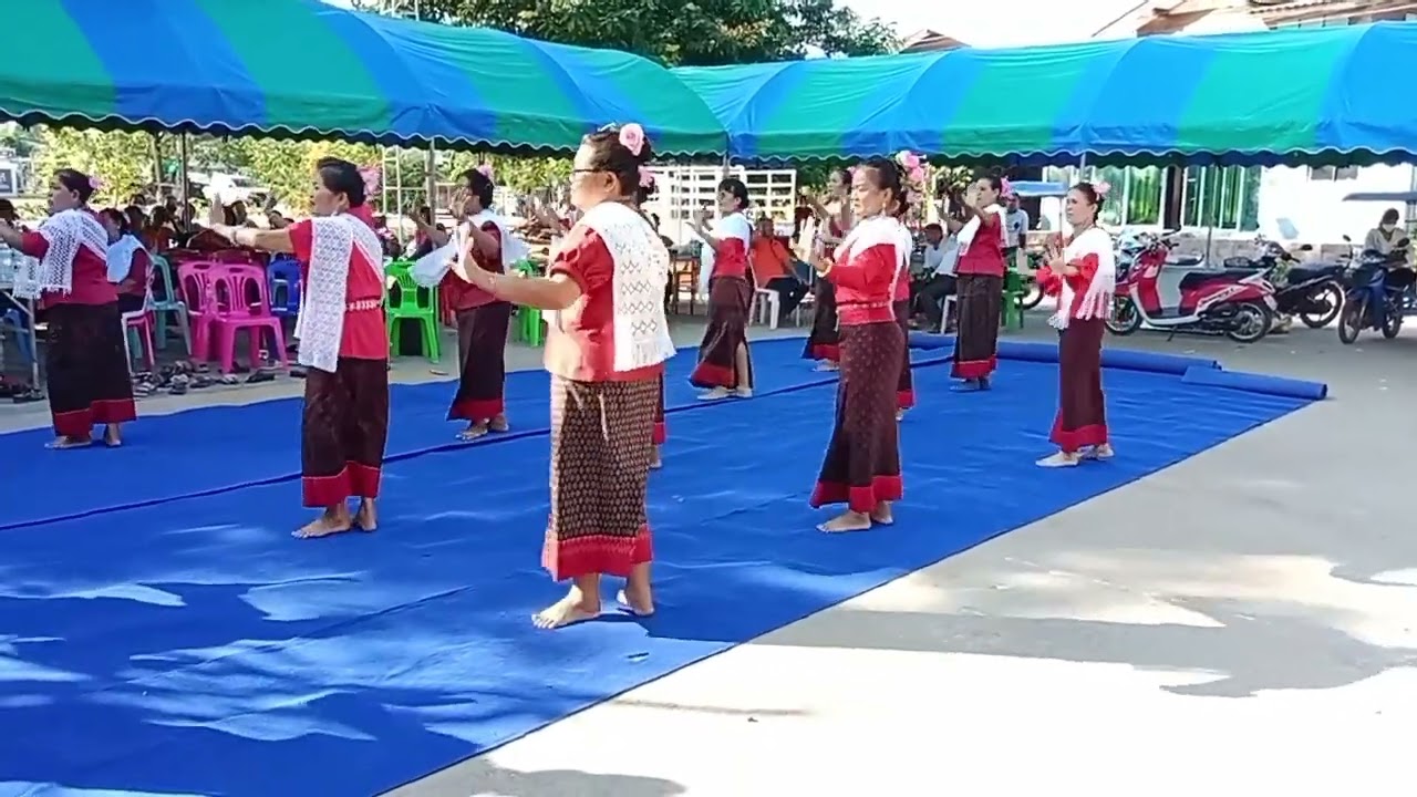 รำต้อนรับกฐินสามัคคีวัดสว่างอารมณ์ บ้านครบุรี (23-24/10/65)..6