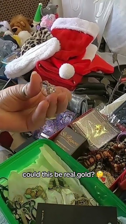 Treasure hunt at the garage sale： real 10K gold ring with DIAMONDS! 💎 #goldfind #diamondring #garage