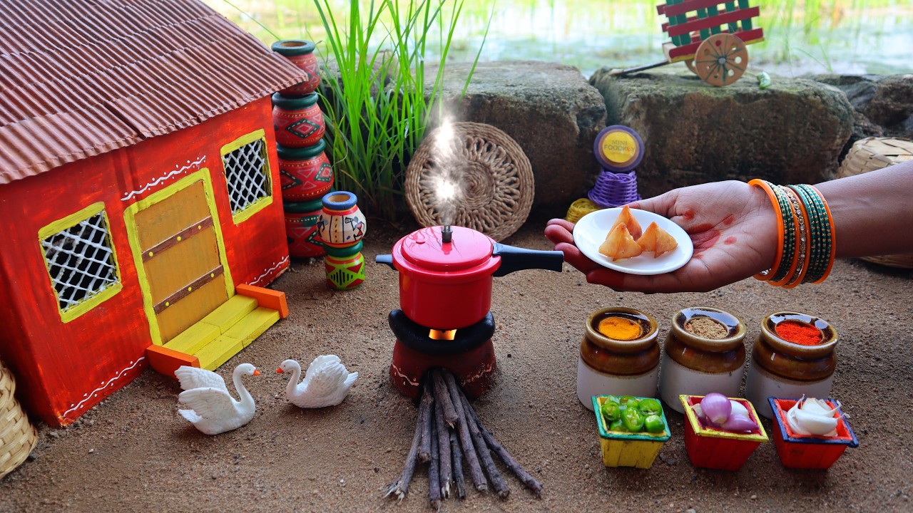 Mini Onion Samosa Recipe | Extra Crispy & Tasty | Mini Foodkey