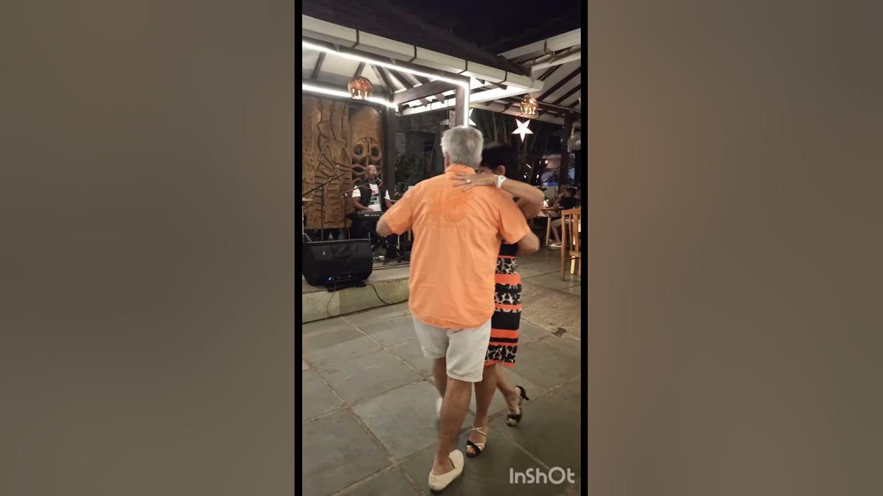 Trio Performance at Cafe Jazz, Candolim with Wellesley on Guitar