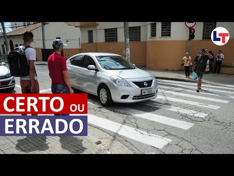 Vídeo: Tem o direito de passagem em um cruzamento sem faixas de pedestres?