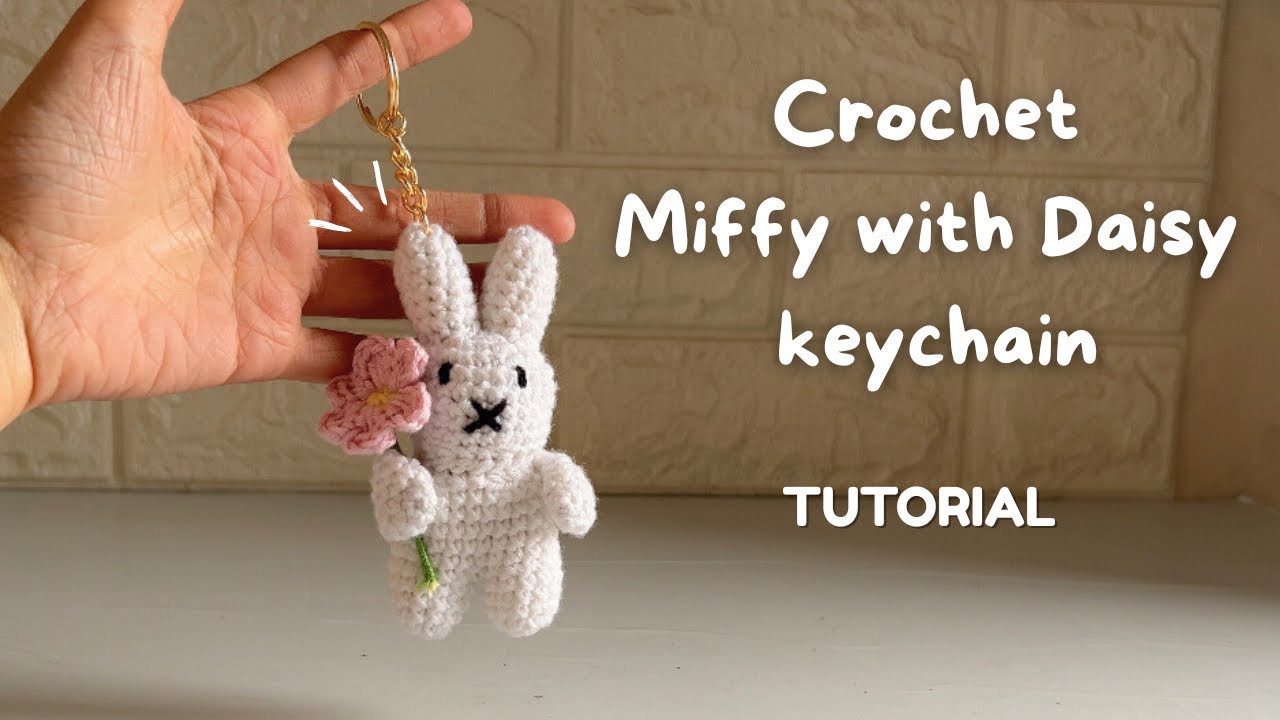 Crochet Miffy Keychain with Daisy 🌼 | Cute & Easy Amigurumi Tutorial for Beginners