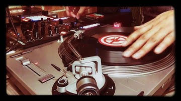 Kontrol Z2 Cross Fader