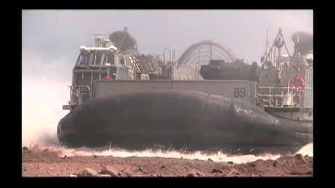 Landing Craft Air Cushion (LCAC) w/USMC M1A1 Abrams MBT