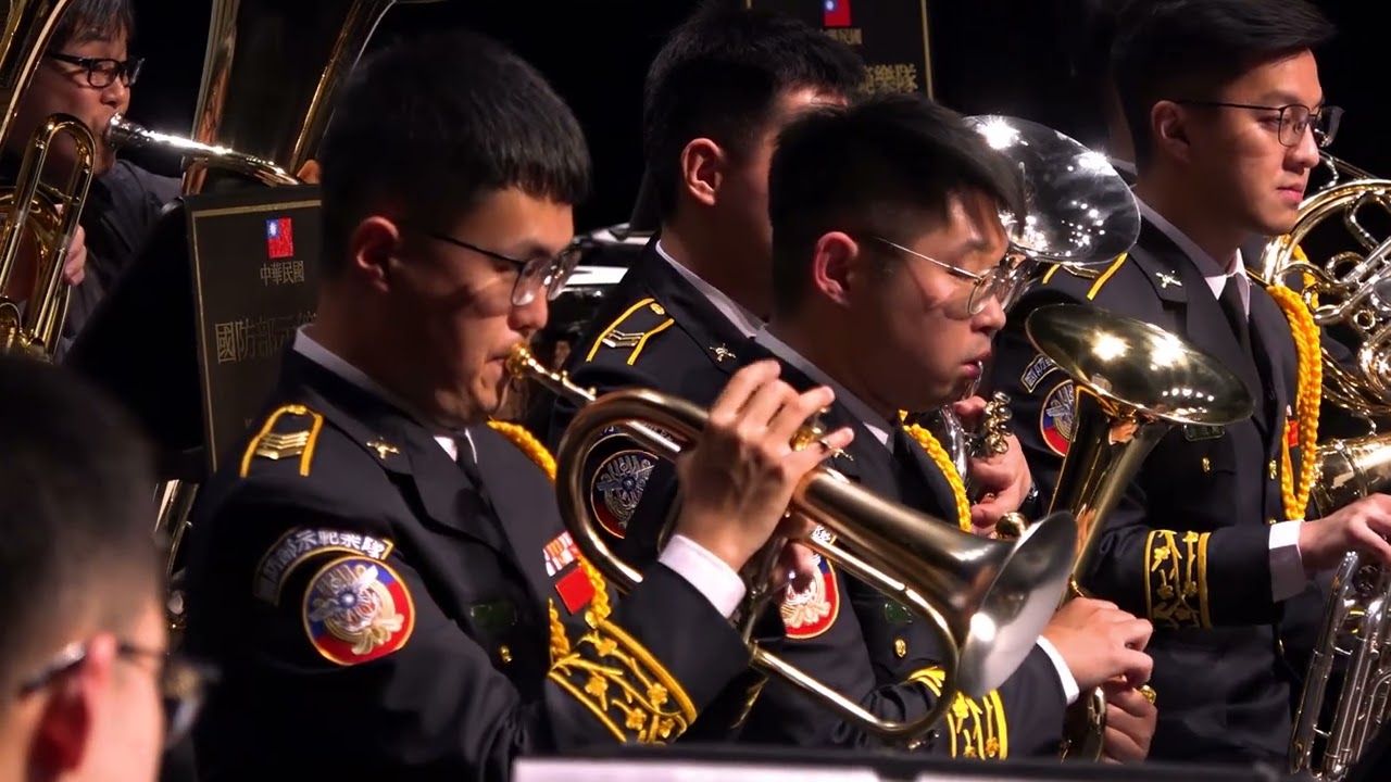 《唱！唱！唱！》 Louis Prima: Sing Sing Sing (arr. Dan Price)