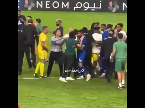 هوشة سلمان الفرج و حسين عبدالغني حسين عبدالغني يجلد لاعبين الهلال تصميم النصر