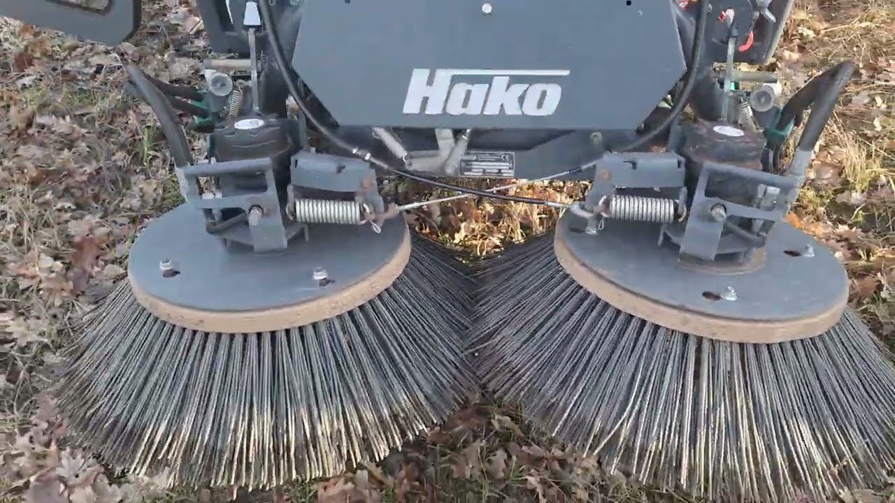 Sweeper / Kehrmaschine / Zamiatarka HAKO  CITYMASTER 600