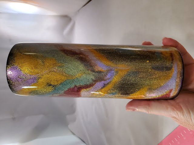 Applying Epoxy Resin to a Glittered Tumbler 