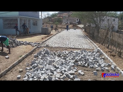 Prefeito Ari inicia a todo vapor calçamento Serra Rajada ligando ao Quilombola do Grilo