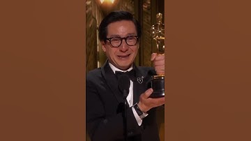 Mam! Ik heb net een Oscar gewonnen! 🥺♥️ Oscarwinnaar Ke Huy Quan emotionele toespraak