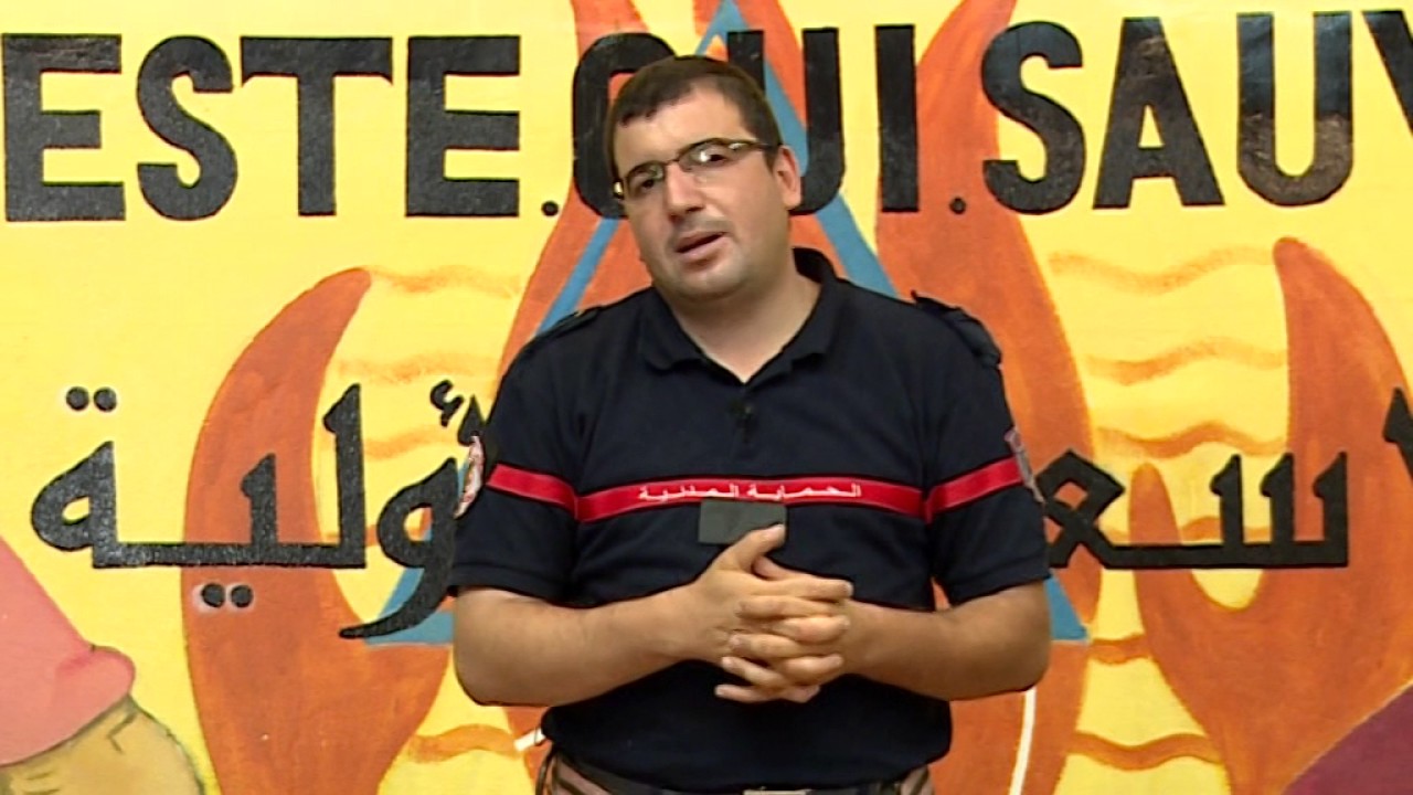 الإسعافات الأولية :  massage cardiaque pour un bébé