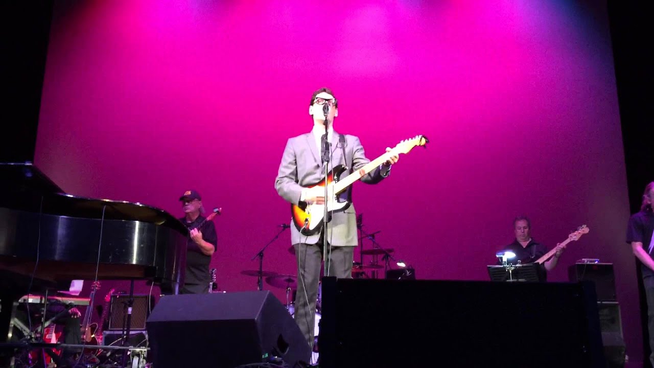michael-brown-as-buddy-holly-peggy-sue-palace-theater-greensburg-pa-9
