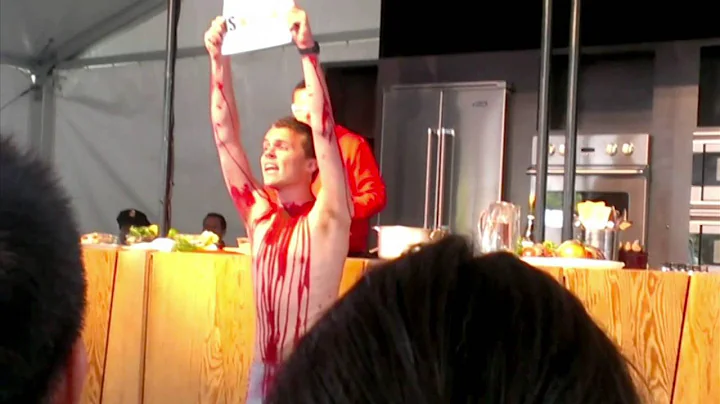 Chef Graham Elliot is Attacked by a Radical Vegan