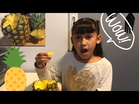 How to pull apart a Pineapple 🍍|Como comer piña 🍍#videoforkids