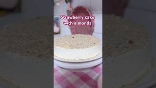 Strawberry cake 🍰