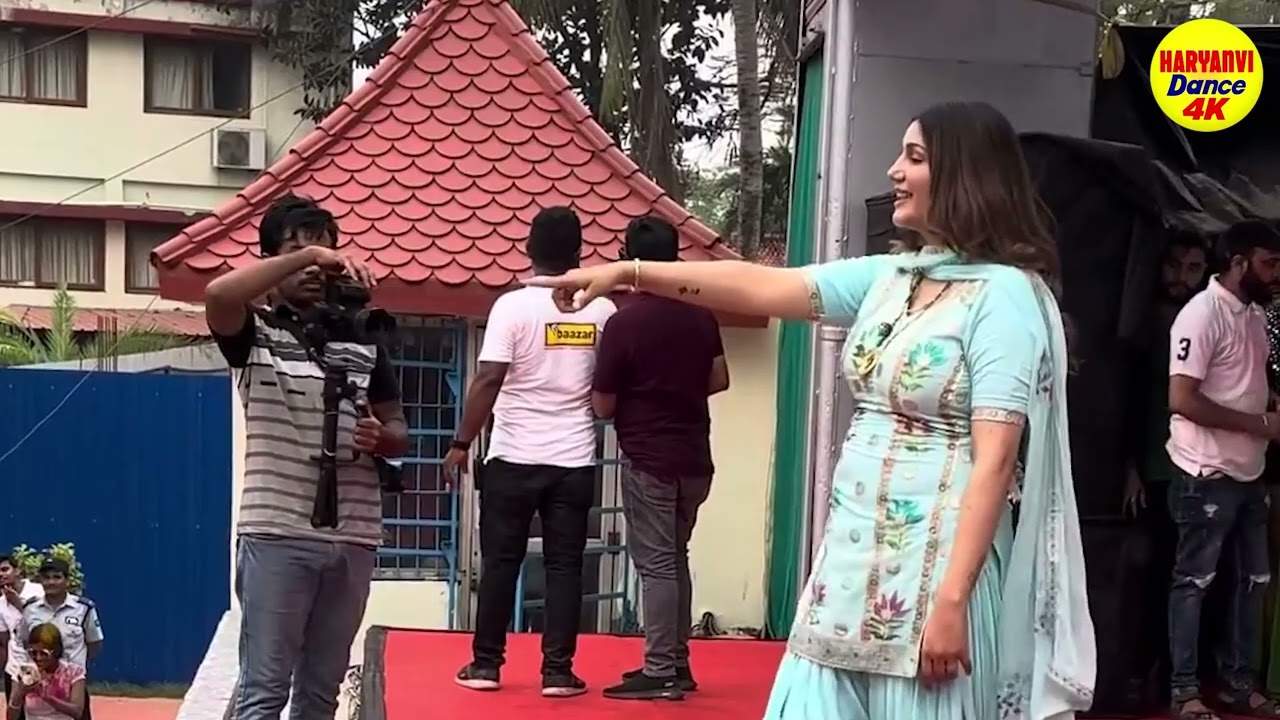 सपना चौधारी का वाटर पार्क में एक दम नया डांस | Sapna Choudhary New Haryanvi Dance 2025