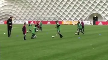 AFC Ajax u10 dribbling