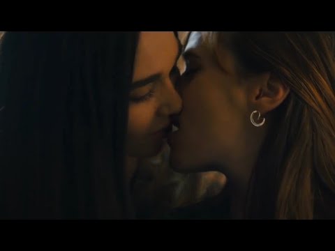 Sounds Like Love / Kissing Scenes — Adriana and Julia (Susana Abaitua and Claudia Galan)
