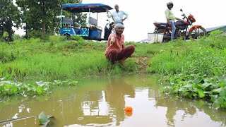 Fishing Video 😯| The fun of fishing with a hook in the village canal is different 🐠 Best rod fishing