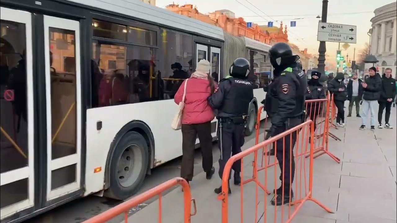 Митинг в петербурге 27 февраля. Митинг в СПБ. Митинг в Питере. Митинг в Петербурге. Митинг 27 февраля.