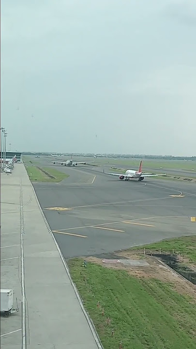 tume pake dil br muje lgrha meri jidgi me na #lovesong #airplane #trending #viralvideo