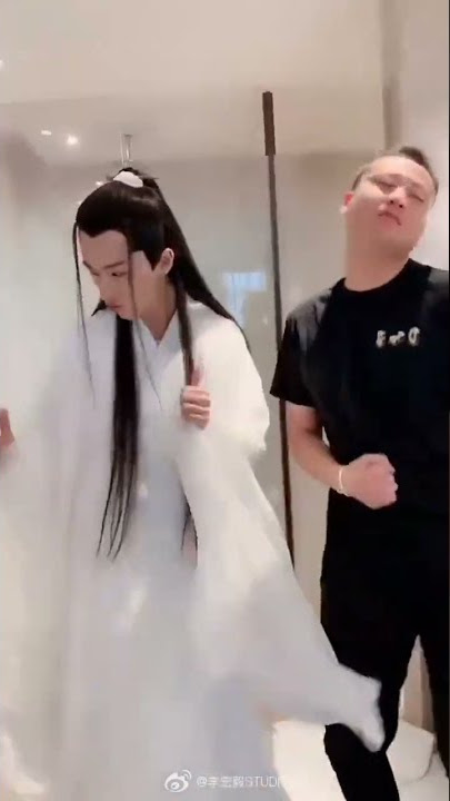 Li Hongyi is a multi-talented and handsome artist