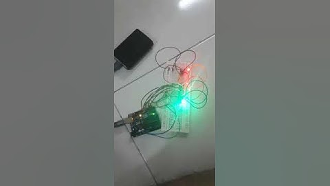 Arduino 3 way traffic light controller
