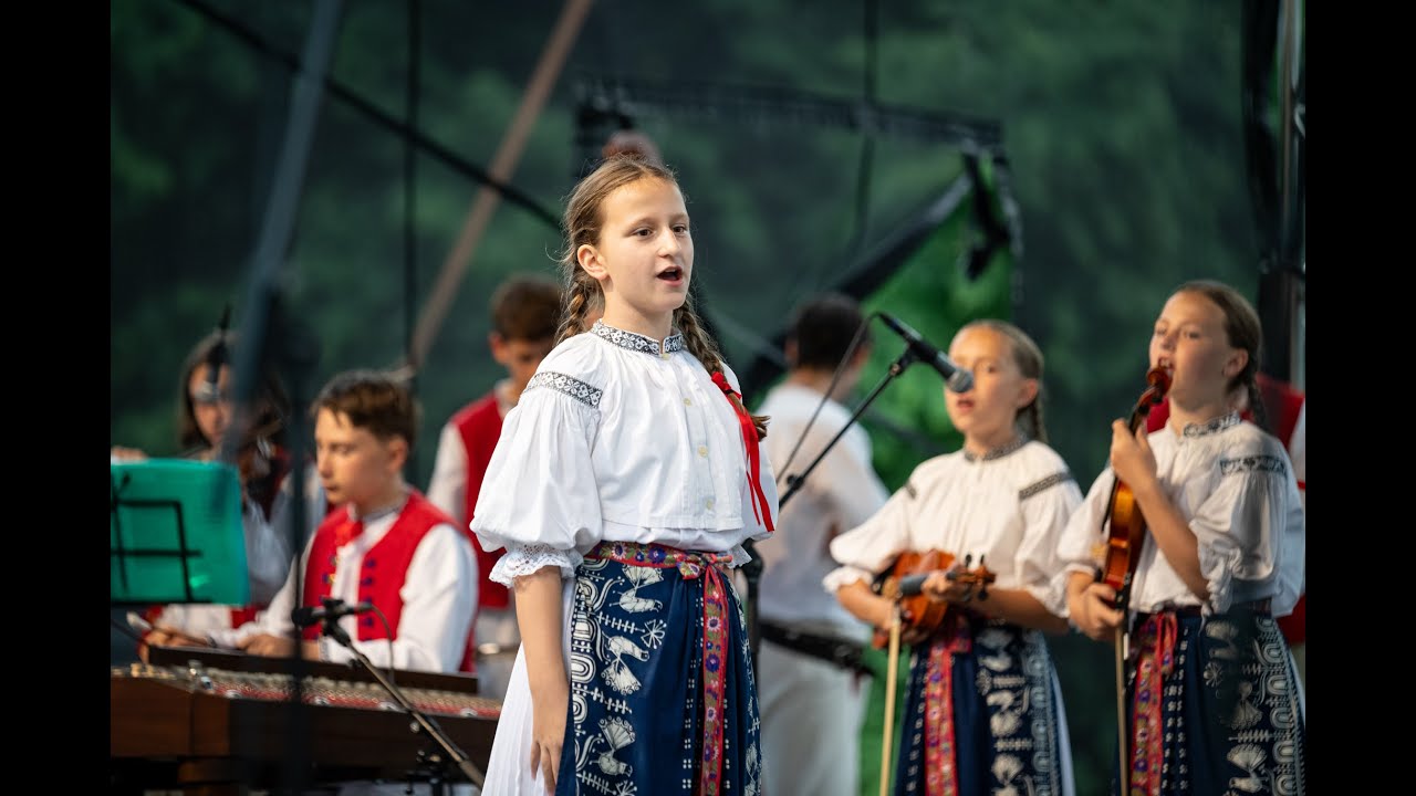 6. Folklorní (Ne)Fest / Dívčí sbor / DFS Vonička