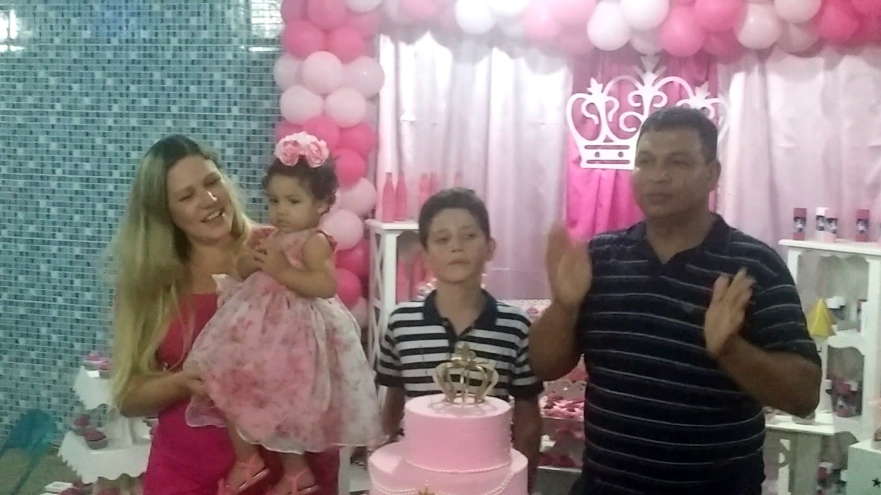Festa de 1 ano da Sophia - Momento dos  parabéns !