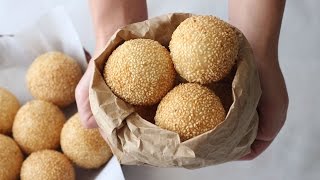 Sesame Balls Recipe with Mung Bean (Banh Cam Nhan Dau Xanh) Banh Ran screenshot 2