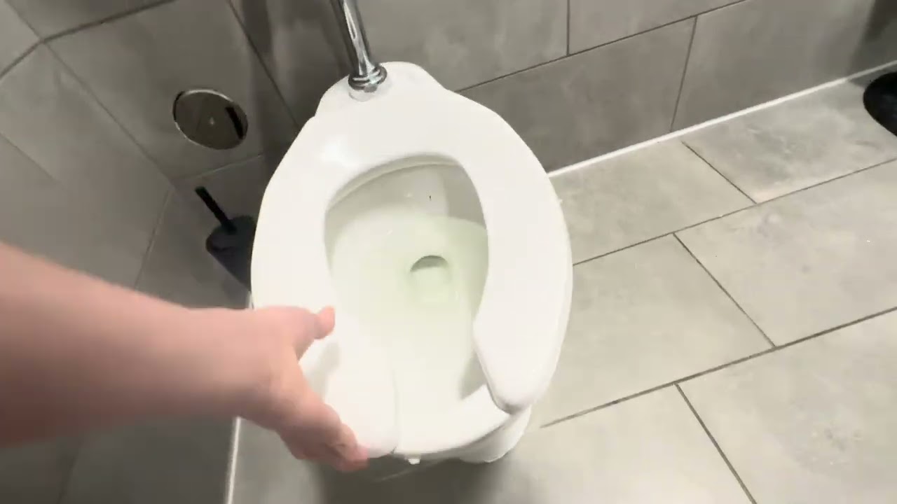 2 Aldi family restrooms 