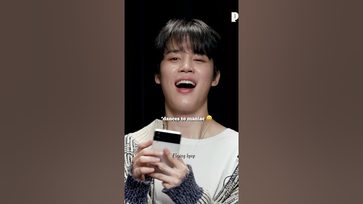 Jimin sends a message to Felix 😅💜#bts #jimin #straykids #felix #btsshorts