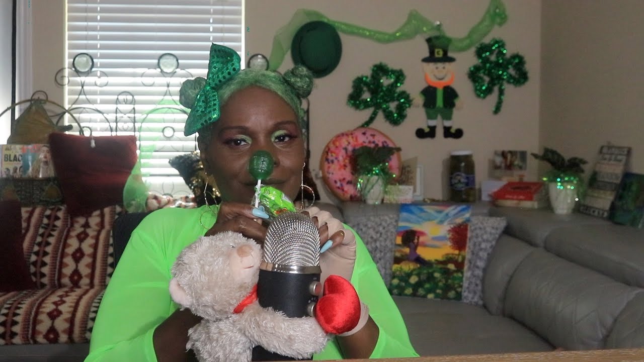 GREEN BLOWPOP ASMR EATING SOUNDS