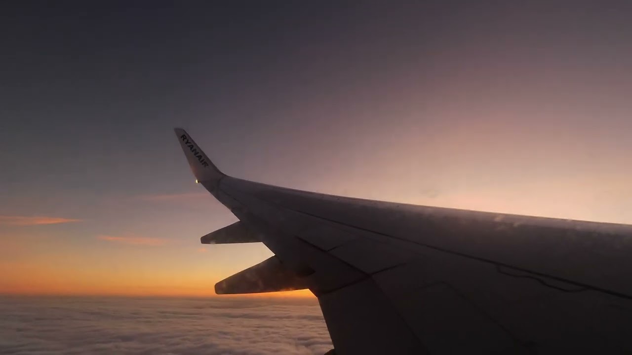 Flying Into Sunset on Ryan Air: Manchester to Dublin | Scenic Aerial Views