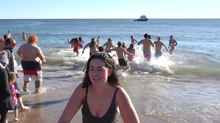 , Brooklyn,  New Year's Day 2023 Polar Bear Plunge:  4K  C0712