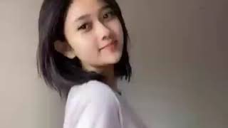 Cewek Cantik Mulus Goyang Ngecap Yakan,