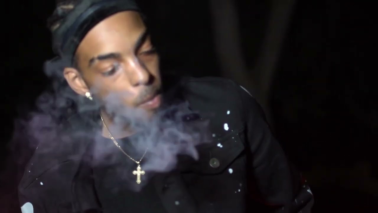 Que Blunts - Excuse me [Official Video]