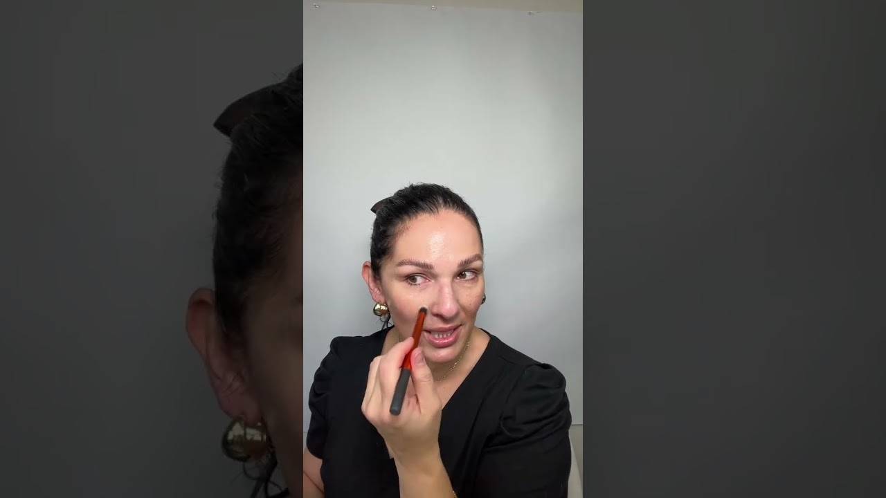 This ISAMAYA color corrector is UNREAL 