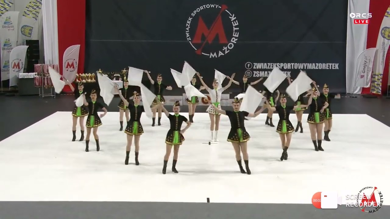 Mażoretki ZYGZAK - flagi