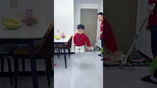Thumbnail for 儿子脚不沾地就能到沙发!#呆萌小米宝#萌娃#熊孩子