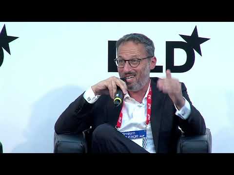 Entrepreneurship à l’Européenne (Yaron Valler, Target Global) | DLD Europe 19