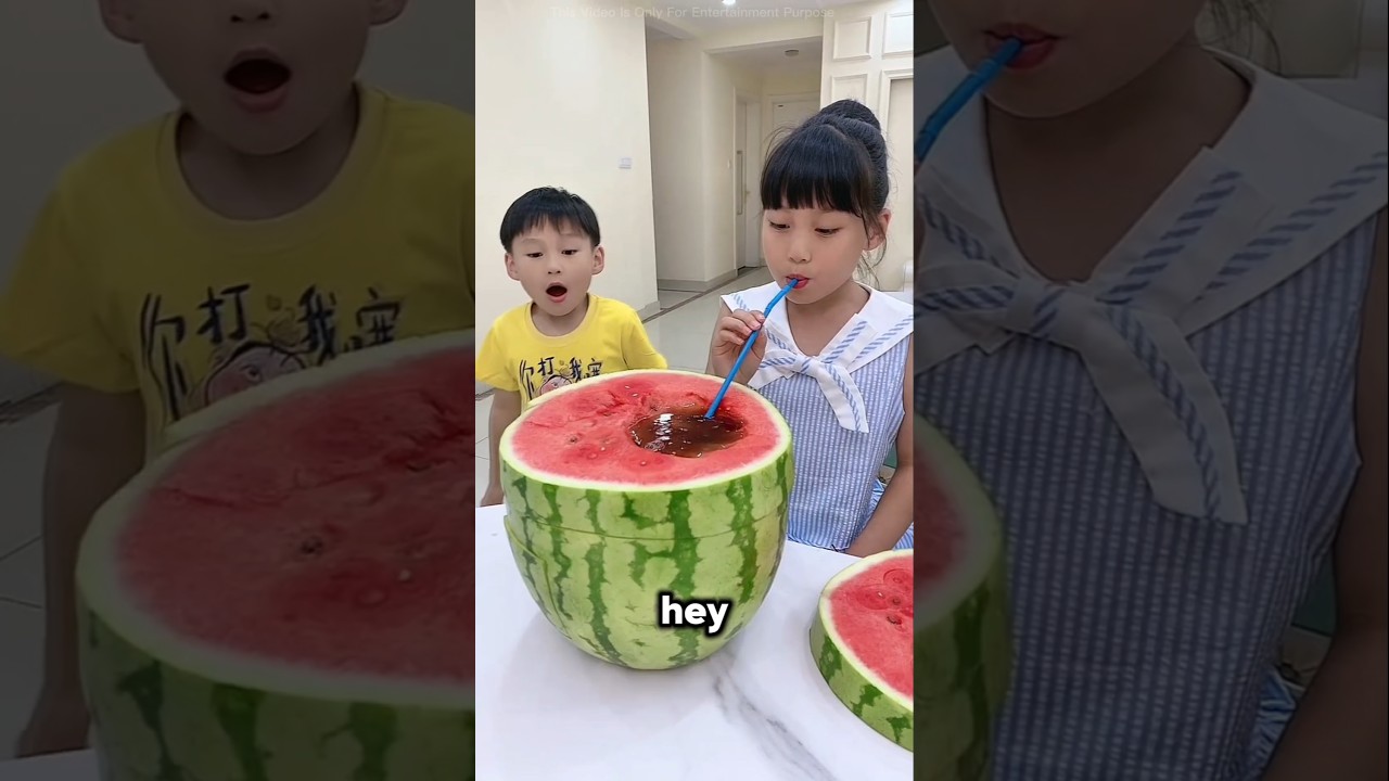 Арбузный сок… или что-то спрятанное внутри? 😱🍉 